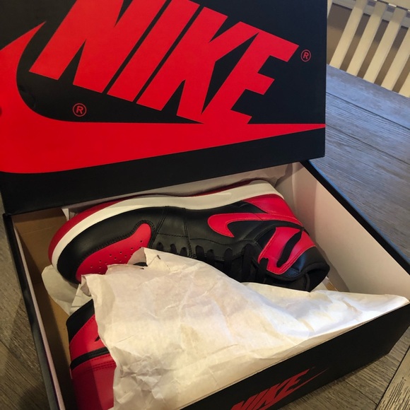 AIR JORDAN 1 HIGH THE RETURN "BRED" - Picture 3 of 7